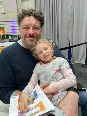 Alexis's fundraising page